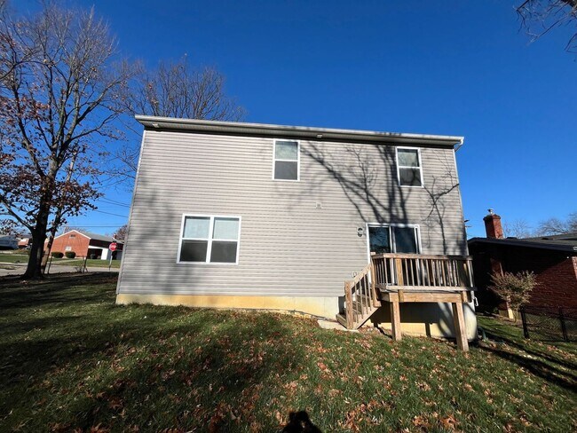 Foto del edificio - 5651 Woodhaven Dr