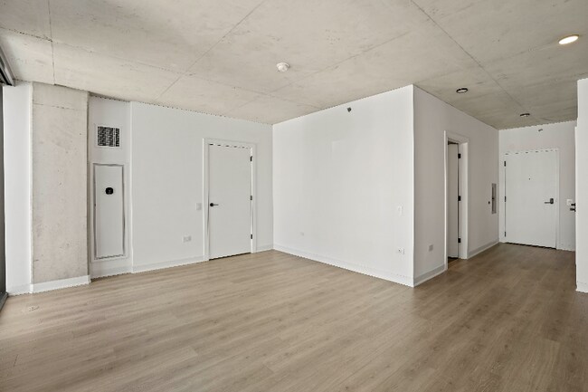 Foto del edificio - 245 W Polk St