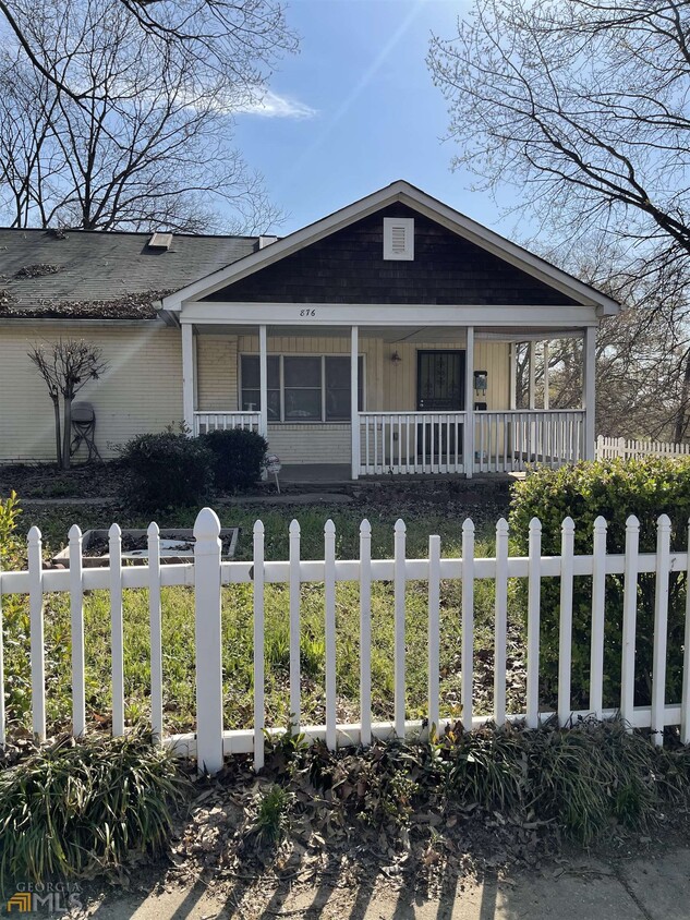 Primary Photo - 876 Boulevard NE
