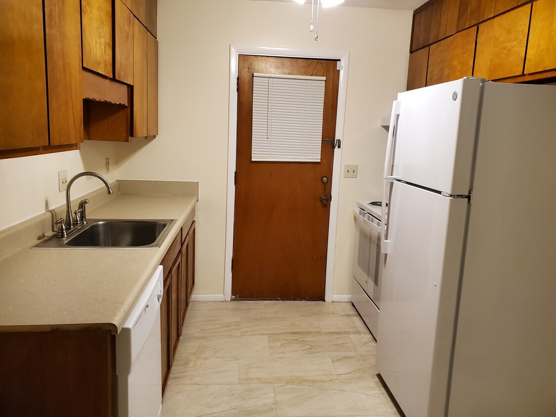 4701 Flat Shoals Rd Unit 69H, Union City, GA 30291 Condo for Rent in