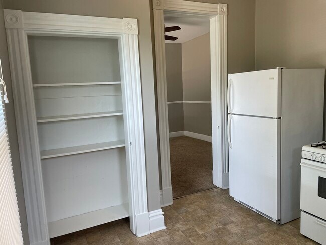 Kitchen - 619 S 5th St