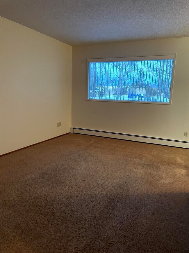 Building Photo - 2 Bed 1 Bath Unit in Carstairs, AB