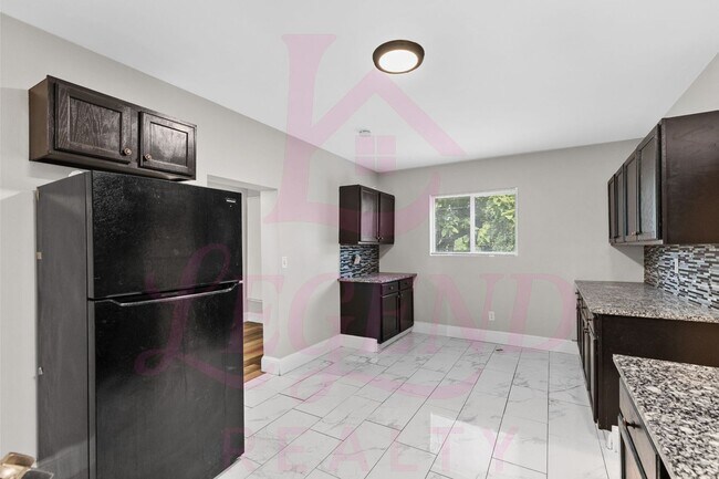 Building Photo - Updated 2-Bedroom Brick Home in Benton Par...