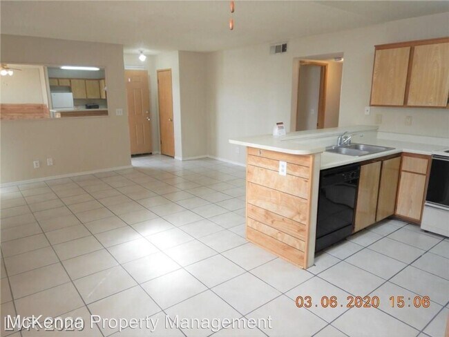 Foto del edificio - 2 br, 2 bath House - 2963 Juniper Hills #101