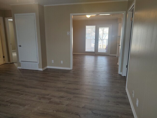 Foto del edificio - 508 W Baylor St