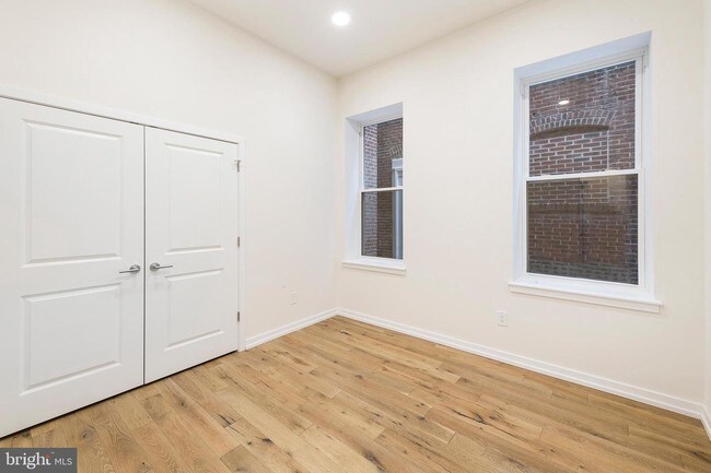 Building Photo - 2529 Frankford Ave