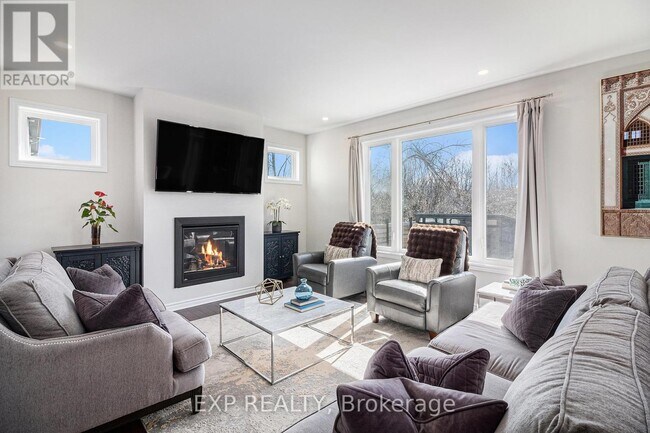 Building Photo - 107 Rallidale St