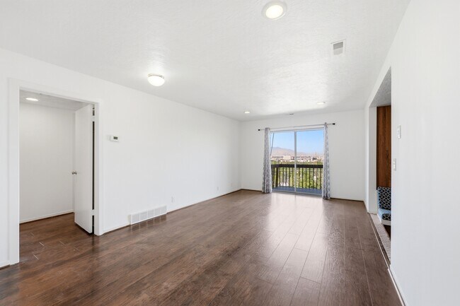 Photo - 250 S Elizabeth St (Salt Lake City, UT) Townhome