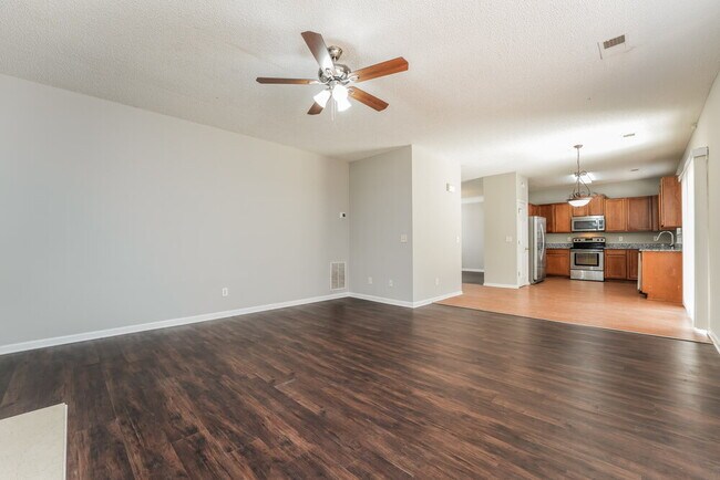 Foto del edificio - 4445 Feather Way