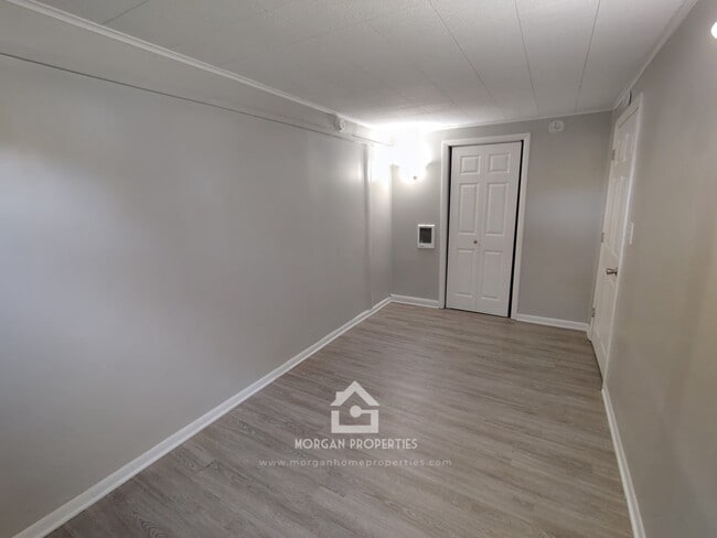 Foto del edificio - 1303 E 7th St
