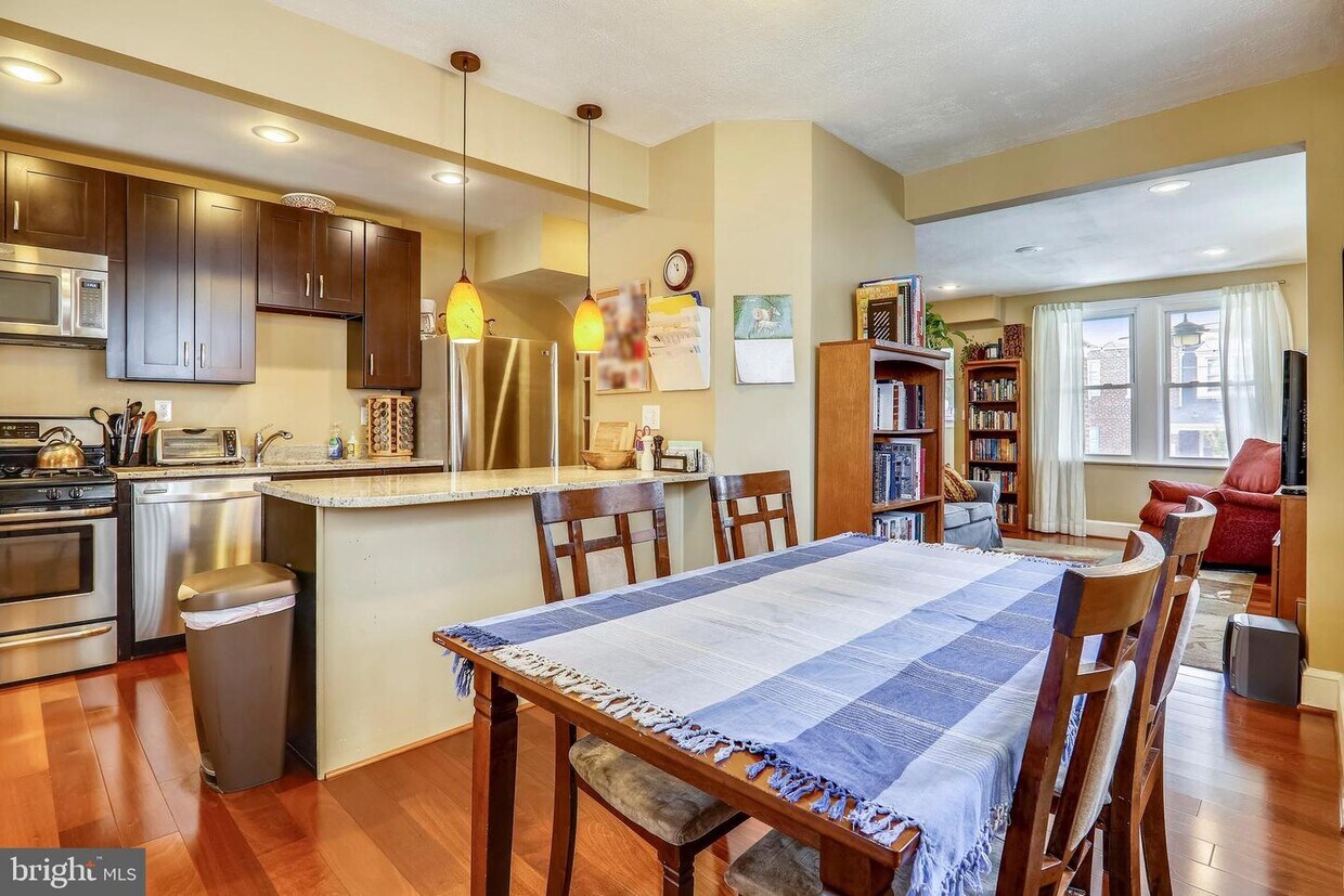 Primary Photo - 617 POWHATAN Pl NW