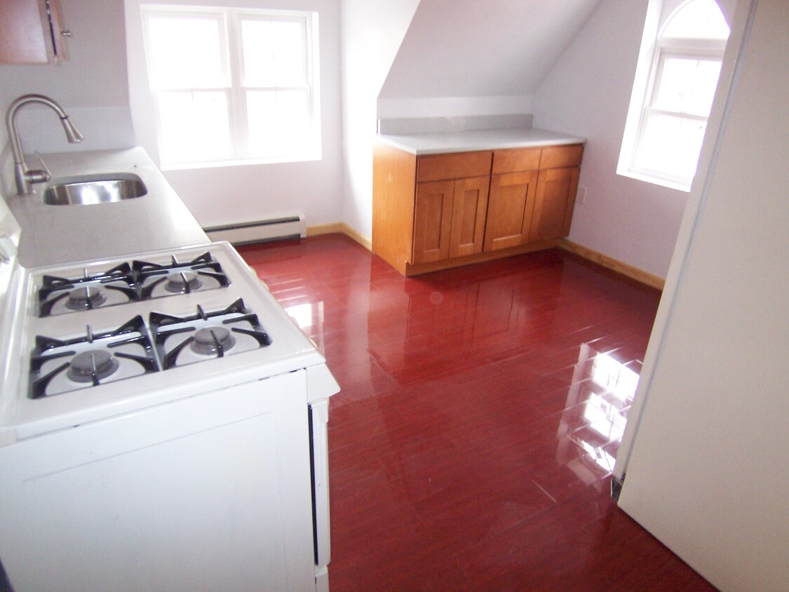 Kitchen with eating area - 9818 71st Ave