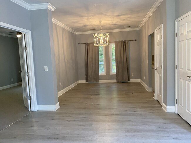 Foto del edificio - 32 McLane St