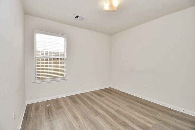 Foto del edificio - 11106 Panther Ct