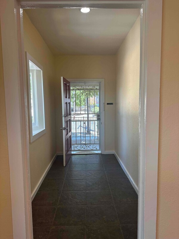 Foto del edificio - 3708 4th Ave
