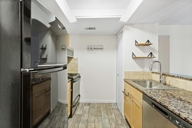 Building Photo - 3627 Menchaca Rd