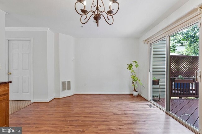 Building Photo - 616 Bellerive Ct