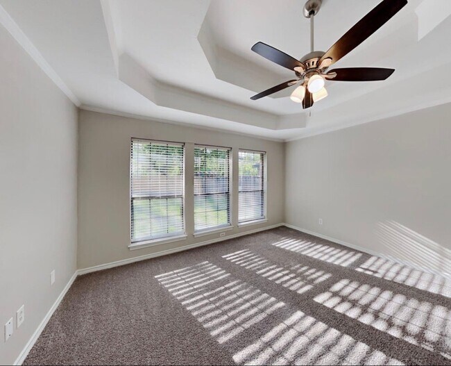 Foto del edificio - 611 Arbor Creek Dr