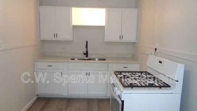 Photo - 127 W Avenue A Apartment