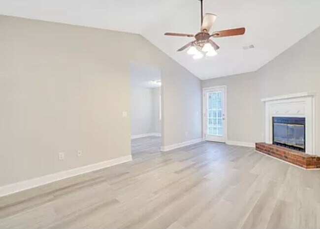 Foto del edificio - 3 bed 2 bath in Hinesville!