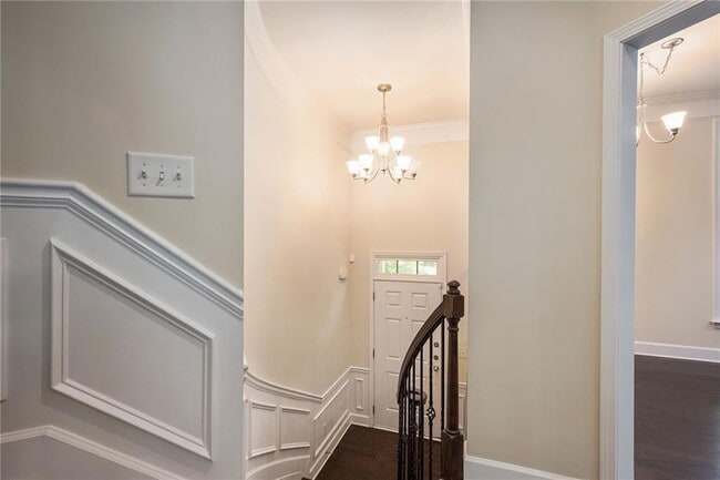 Building Photo - 3282 Ferncliff Ln