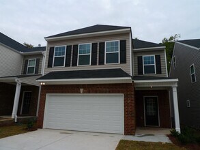 Building Photo - 3135 Englewood Dr