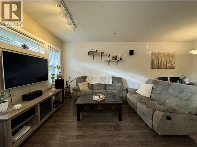 Building Photo - 12161 237 St