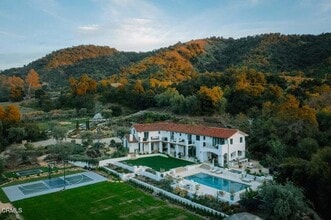 Building Photo - 13202 Ojai Rd