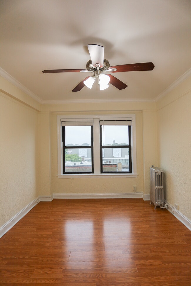 Foto del edificio - 6233 N Winthrop Ave