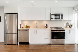 Building Photo - The Royals