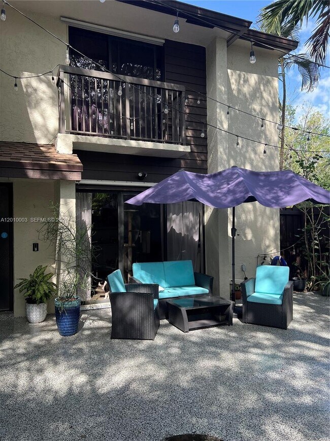 Foto del edificio - 3357 Cocoplum Cir