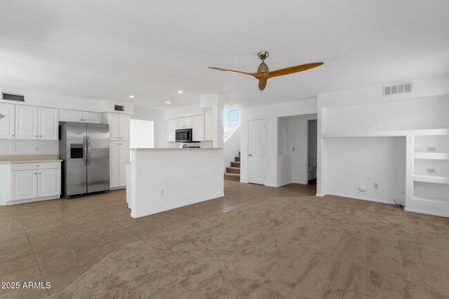 Building Photo - 4245 E Creosote Dr