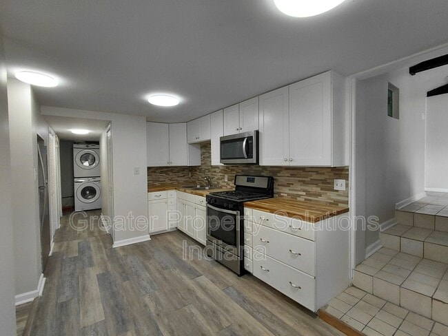 Foto del edificio - 8120 Kennedy Ave