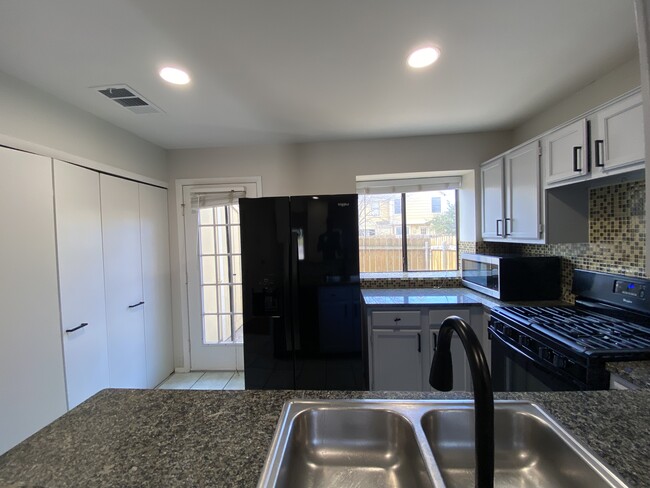 Building Photo - 11901 Swearingen Dr