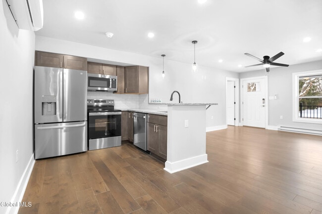 Building Photo - 103 E High St