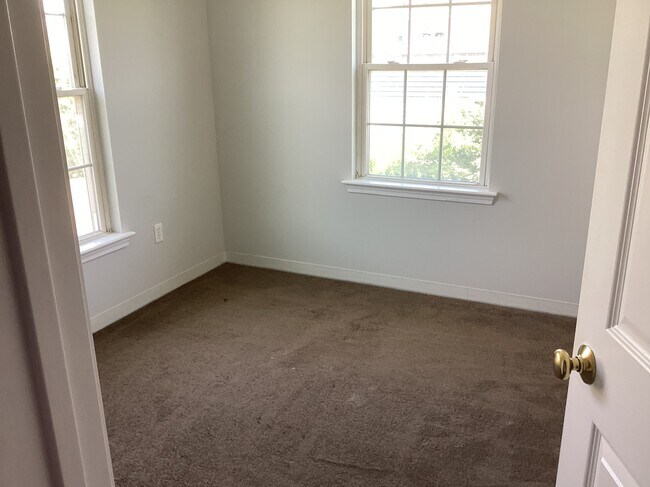 Foto del edificio - 262 Newfield Ave