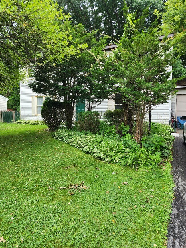 Foto del edificio - 27 Hanover Dr