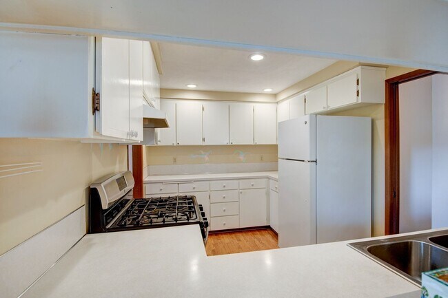 Foto del edificio - 3-bedroom, 2-bathroom single-level home
