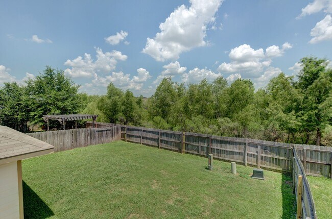 Foto del edificio - August Pre-Lease! Beautiful 3 Bed, 2 Bath ...