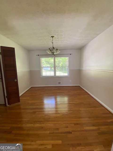 Foto del edificio - 5262 Happy Hollow Rd