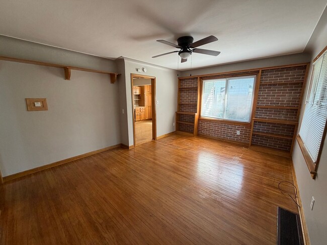 Building Photo - Two Bedroom Ranch for Rent