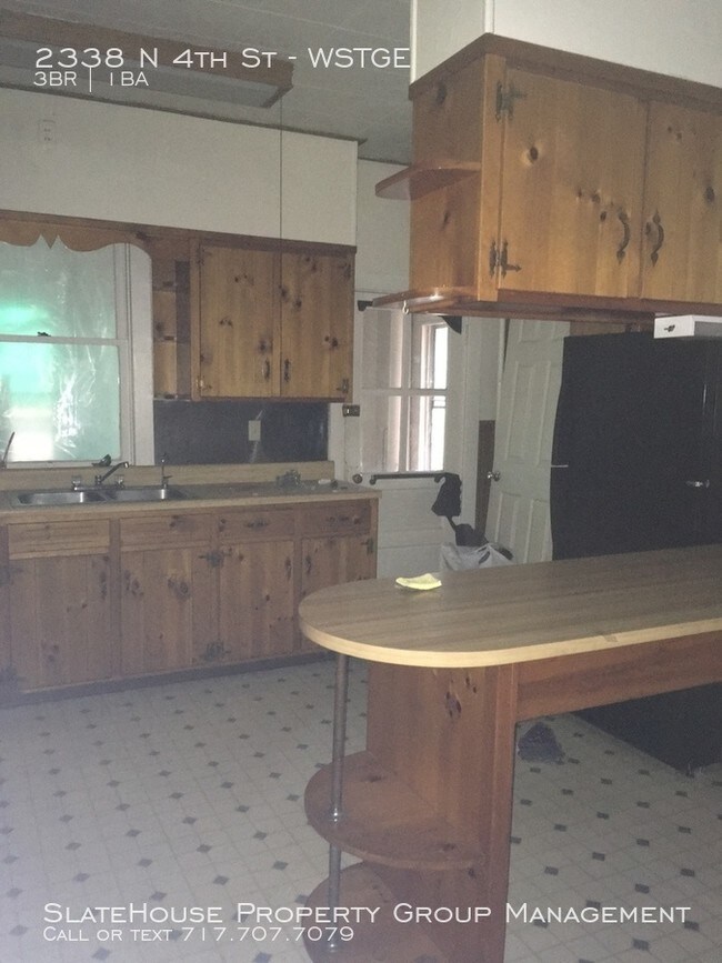 Building Photo - Large 4 bedroom in uptown Harrisburg