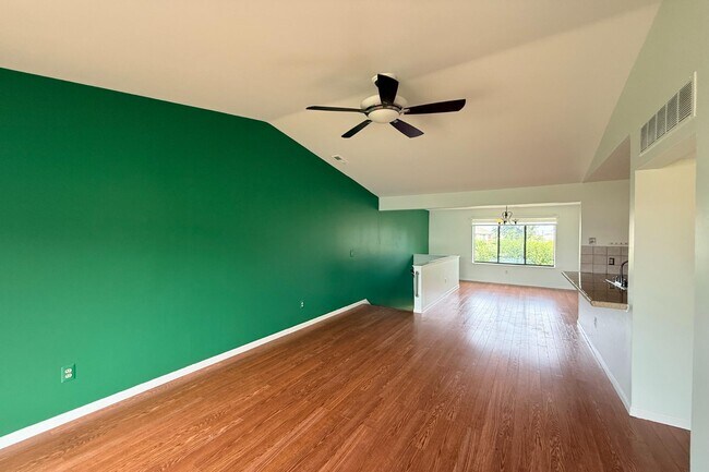 Foto del edificio - 30783 Hidden Pines Ln