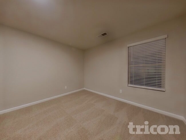 Building Photo - 3023 Chris Cir