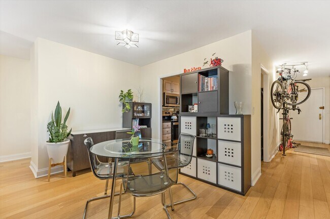 Foto del edificio - 1850 N Clark St