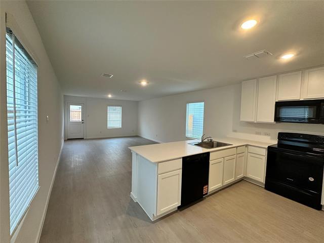 Foto del edificio - 924 Sandhill Crane Ln