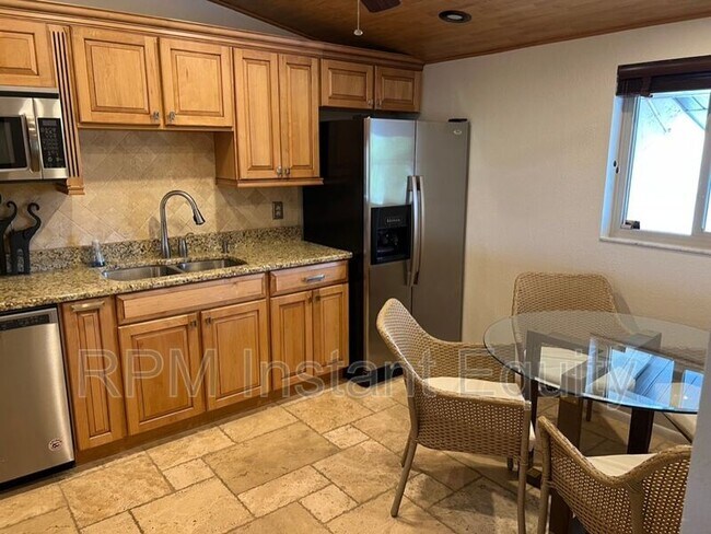 Foto del edificio - 16710 Partridge Place Rd