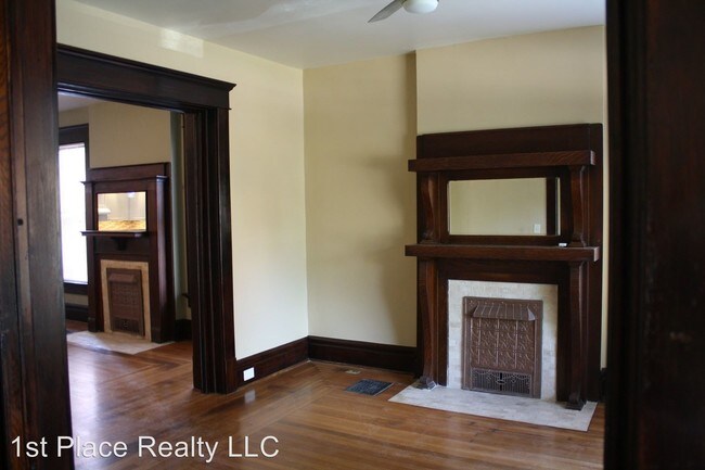 Foto del edificio - 4 br, 1 bath Apartment - 65 Warren St