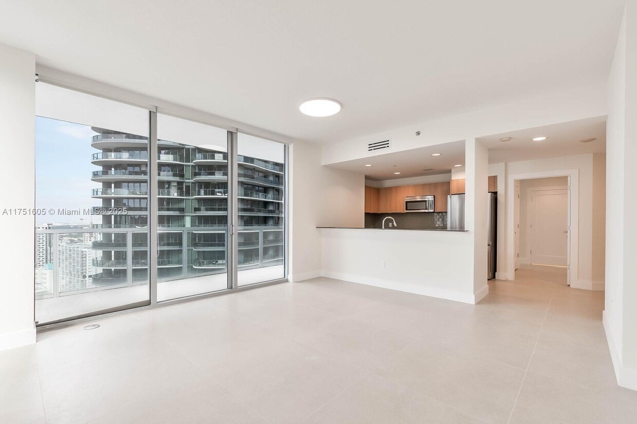 Photo - 1050 Brickell Ave (Miami, FL)