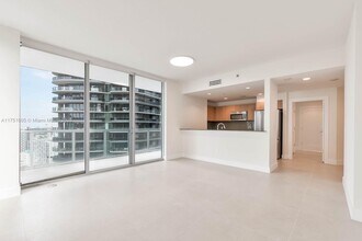 Building Photo - 1050 Brickell Ave